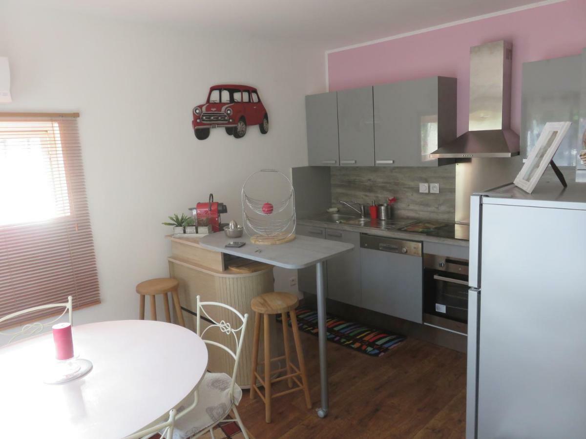 Charmant Appartement Saint Gely Cornillon Exteriér fotografie